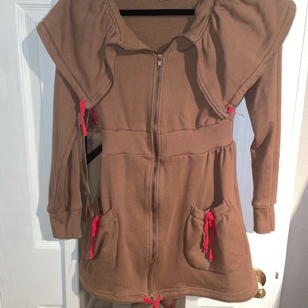 Super cute zip up jacket